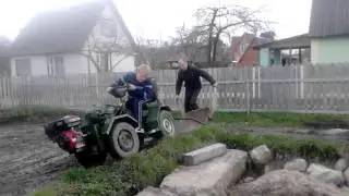 Самодельный минитрактор. Работа скрепером
