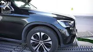 Два легковых авто премиального класса намеревались ввезти  по заниженной в 2 раза стоимости