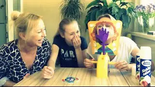 Челендж ТОРТ В ЛИЦО.PIE FACE CHALLENGE. Маша, мама и бабушка играют