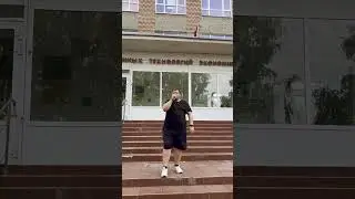 А вы знаете, кто исполняет эту песню? 
