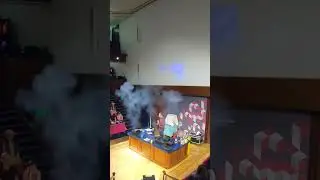 Audience gets surprised by fireworks lecturer! #science