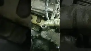 Чем открутить слизанный болт
