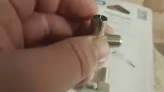 Переходник F-гнездо ТВ-гнездо угловой OXION