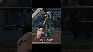 Players disrespect ball boys 😓 + respect ☺