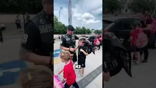 Байкеры приехали в школу, чтобы поддержать мальчика 