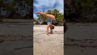 Bendy handstand at the beach! 