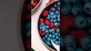 САМАЯ ПОЛЕЗНАЯ ЯГОДА #интересно #интересныефакты #факты #shorts