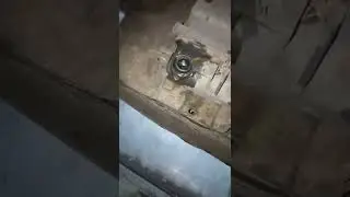 Где находятся сливные пробки на Митсубиши Лансер