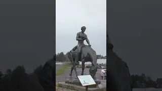 The Abraham Lincoln statue in Lincoln City Oregon. 1 min documentary