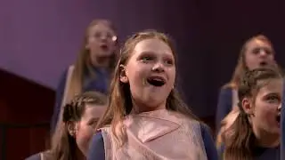 Avrora Children's choir/Две русские народные песни: "На окошке стоит роза", "Пойду ль я, выйду ль я"