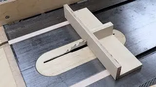 DIY - How To Make A Mini Table Saw Sled Homemade