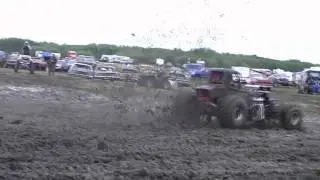 Mud Truck VS Mud Rail