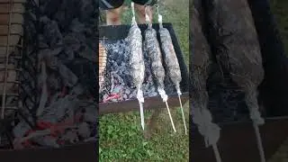 Картошечка в фольге салом и купаты... ммм... 