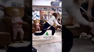 Игра кто быстрее наденет труханы 😂 (ginamara)