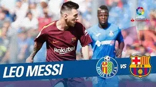 Lanzamiento de falta de Messi que despeja Guaita con una gran parada