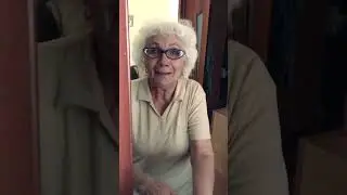 У БАБУШКИ КТО ТО ПОЯВИЛСЯ  