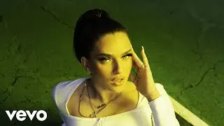 Mae Muller - Therapist