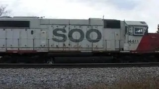 CP 2221 And SOO 4411 Bring G67 Into Watertown wi 12/11/15