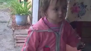 Злая девочка...