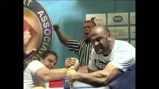 Абсолютный чемпионатРоссии по армрестлингу2011 Иван Матюшенко - Занкарханов Matyshenko-Zankarhanovов