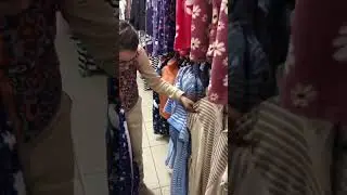 БЕЗУМНЫЙ ПАША. ИРИШКА ЧИКИ ПИКИ ВЫБРАЛА СЕБЕ КОРОТКИЙ СИНИЙ ХАЛАТИК. ТЕПЕРЬ БУДЕТ В НЕМ БЛАТОВАТЬ.