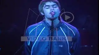 Oasis live clips from La Cigale 1994