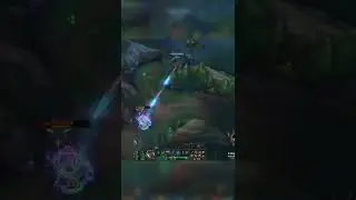 ЮМИ ЗАЛЕЗЛА В КУСТ И ИСЧЕЗЛА Лига Легенд league of legends 
