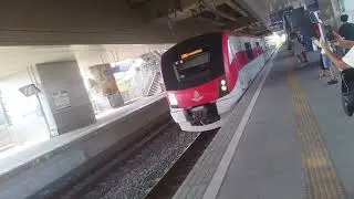 Pov : คุณรอรถไฟฟ้า (Skytrain arrived caught on camera!!!)