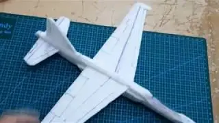 Первая модель самолёта из потолочки 