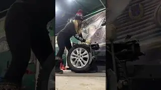 АСМР женский шиномонтаж 