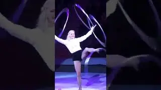 Ее ноги и руки работают так Мастерски!#shorts #tricks #гимнастка #трюки #цирк #акробатика #обруч