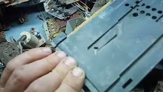 Еле как запихал его в багажник. Большой мешок с платами