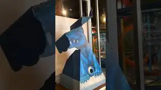 Vedo un drago che mi fissa