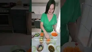 Заготовки, которые помогают экономить время - еда в баночках🙃Как вам идея?