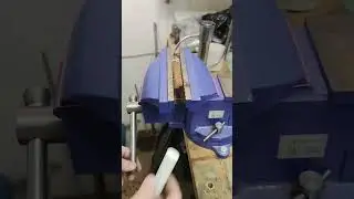 Вот такое приспособление можно сделать своими руками. Полезное видео 