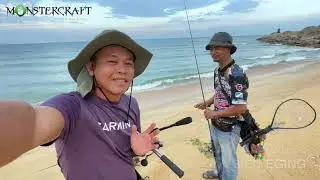 Monstercraft Fishing - Simple squid eging technique with Awang Yusri and CatsClaw Moing