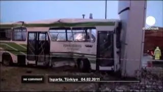 Onboard camera captures Turkey bus crash