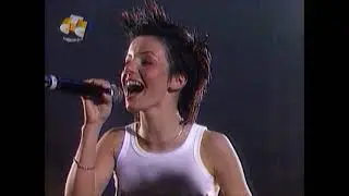 t.A.T.u. - How Soon Is Now (Live Audio Bomba Goda, 2003)