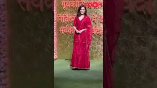 Shraddha Kapoor SMILES as paps scream ‘Stree’ at Ambani’s Ganpati Puja 😍 