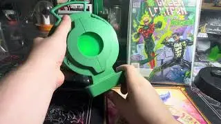Green lantern Kyle Rayner power battery prop replica review sign by Joe staton