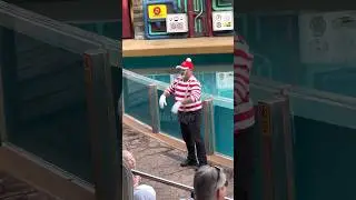 Tom the mime
