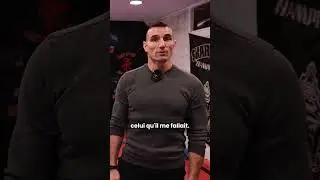 Le Major Gerald casse son téléphone (regarder jusqu'à la fin)🤣 
