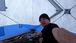 ЭТО ПИСЕЦ! ТОННЫ РЫБЫ МЕСТО ДНА , КУДА?! ВЗЯЛ ЖЕНУ НА РЫБАЛКУ! РЫБАЛКА НА ПОПЛАВОК В ЯНВАРЕ 2024!