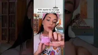 POV: aquela tia rica paga para escovar o cabelo dela #asmr #humor #asmrsounds