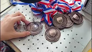 Desktop laser marking machine, from CYCJET brand. How is marking performed on metal MEDALS #cycjet