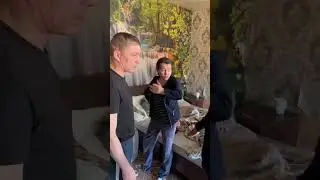БЕЗУМНЫЙ ПАША. ОЛЕГ МОНГОЛ НАЕЗЖАЕТ НА ПАХУ ЗА ТО ШО ОН ВЫГОНЯЛ С ХАТЫ ИРИШКУ ЧИКИ ПИКИ.