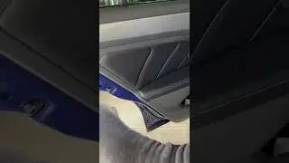 Перетяжка вставок и подлокотников дверей на VW Tiguan. Под R-line. 