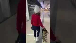 Как потрогать попу;)
