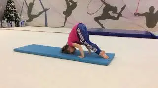 Как научиться делать стойку на голове  Гимнастика Акробатика