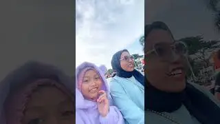 SI BOCIL NAIK MOBIL LAMBORGINI 